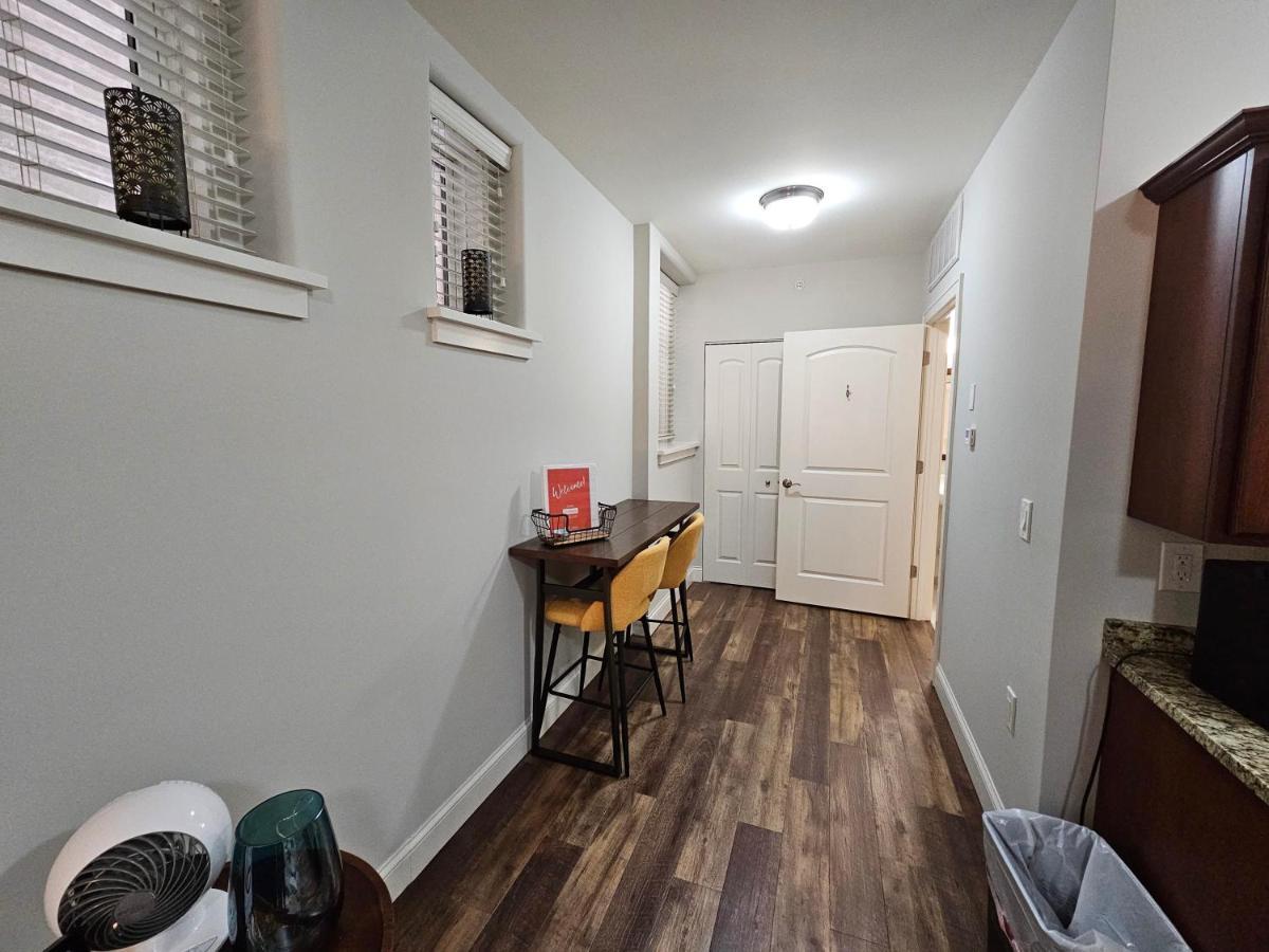 Cozy Studio At The Historic Inman Champaign Exterior foto